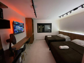 Full Rooftop apartment with pool and gym, yoga room and cinema
